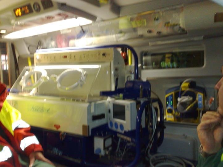 Inuti ambulansen Här är bilder av hela systemet inuti en svensk ambulans med