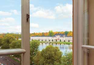Sommartid grillas det i den gemensamma trädgården eller