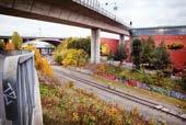 Det nya levande Södra Skanstull ser ut att få anstå ett bra tag framöver. Under broarna finns det planer för cirka 750 bostäder, kontor och butiker.