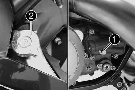 Kylvätska (användningsklar blandning) ( s 131) Risk för skållskador När motorcykeln körs blir kylvätskan mycket varm och dessutom trycksatt.