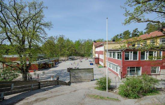 Låt oss avsluta med en film från Sågtorp skola i Nacka: