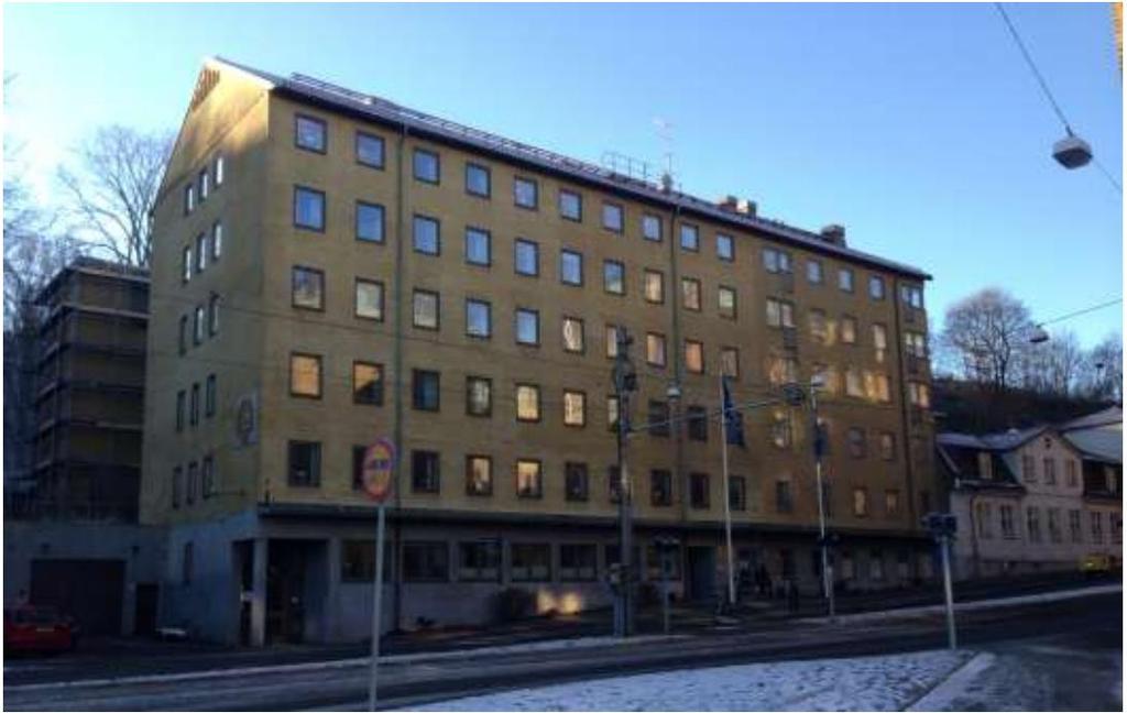 repo001.docx 2012-03-29 7.3 Grundläggning Hus C Hus B och hus C är sammanbyggda vid dess gavlar. Hus C är ett flervåningshus i sex våningsplan med källare.