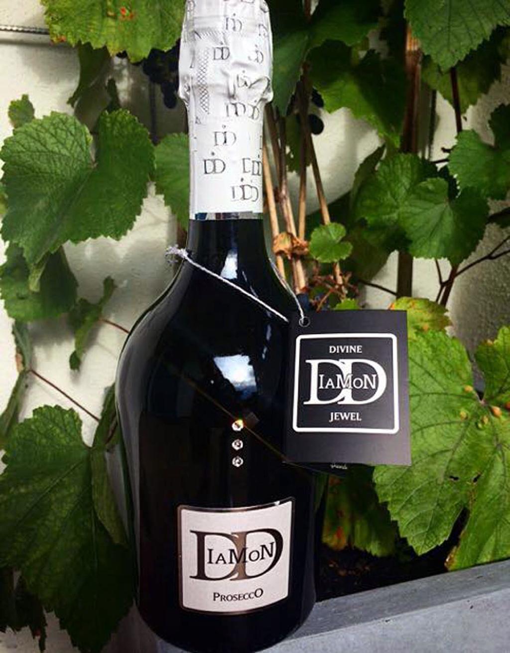 Vino Bianco - Vitt vin Alkoholfritt vitt hel flaska 130:- Glas 40:- Husets vita i glas eller karaff sort kan variera, fråga gärna Glas 75:- 1/2 karaff (2 glas) 150:- Volupta Sicilia Bianco IGT