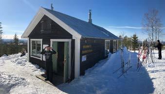 SVANÄNGSSTUGAN TALLSTUGAN Svanängsstugan ägs av Sundsvalls kommun. Friluftsfrämjandet i Matfors såg i början av 70 talet till att det blev en utflyktsstuga på Svanängsåsen 292m över havet.