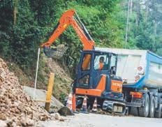 Hitachi Construction Machinery Vi utvecklar entreprenadmaskiner som bidrar i utvecklingen av moderna och bekväma samhällen Yuichi Tsujimoto, HCM President BYGG EN BÄTTRE FRAMTID Hitachi, Ltd.