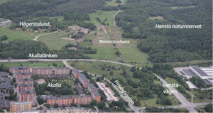 5 (22) Dp 2009-18965-54 Mellan Hanstavägen och Akalla industriområde finns ett parkområde som hyser en ekbacke med grova ekar och hagmarksflora.