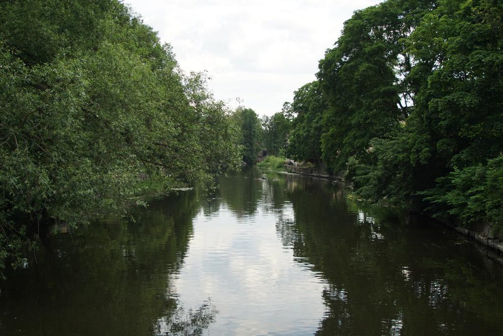 Dock planeras ökad belysning, både gatlyktor men också effektbelysning, bland annat över gångbron i Nybyparken (se Torshälla utvecklingsplan, Eskilstuna kommun).