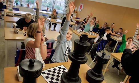 Ändå ville han gå i vanlig klass och inget annat. Men det var tufft. Han hade inte lätt att få kompisar.