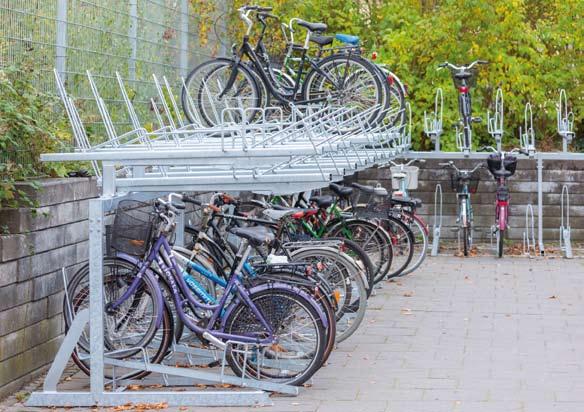 Cykelställ i två våningar - allt vanligare i Sverige Vi tog tvåvåningscykelställ till