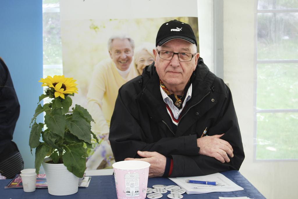 Bengt Norrbom, Ordförande i Äldreforum, solna Bo hemma länge med god livskvalitet! Allt fler väljer att bo kvar i sitt hem så länge det går. Det är inget konstigt med det.