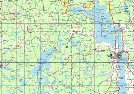 Skogen i området är talldominerad och till stor del hällmarkspräglad. I väster kring entrén till reservatet växer 35-40 årig blåbärstallskog.