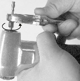 Place the pad in the correct position to the plate that is to be cut.