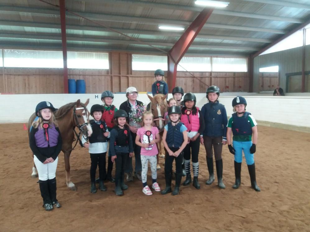 Working Equitation I januari anordnades en WE-clinic för Astrid Hedman (landslagsryttare, bosatt i Portugal). Detta arrangerades av klubben under ansvar av Ingela Modin.