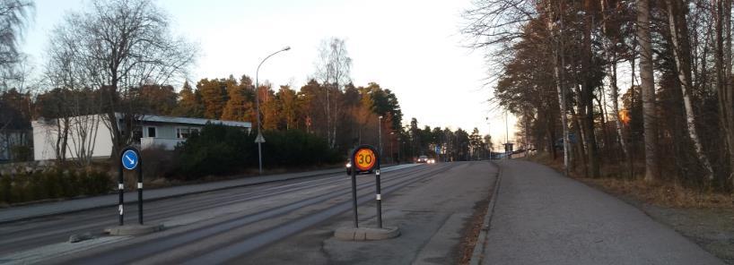 mot Vilsta friluftsområde i höjd med