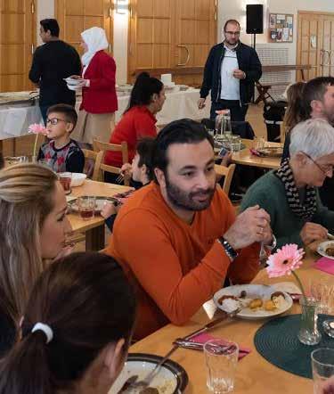 integrationen i församlingen och i området. I september hade vi Fredagsmys, en ny svensk tradition i många barnfamiljer, och i oktober Brunch i Mellanöstern tradition.