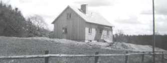 På grunden efter den gamla mangårdsbyggnaden uppfördes en enplansvilla som arbetarbostad 1957, och som såldes 1984.