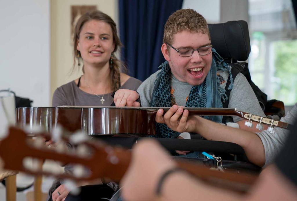 Musik På Mättinges populära musikläger får du möjlighet att utveckla dina instrumentkunskaper och ensemblespel, allt under ledning av musikpedagoger och musiker.