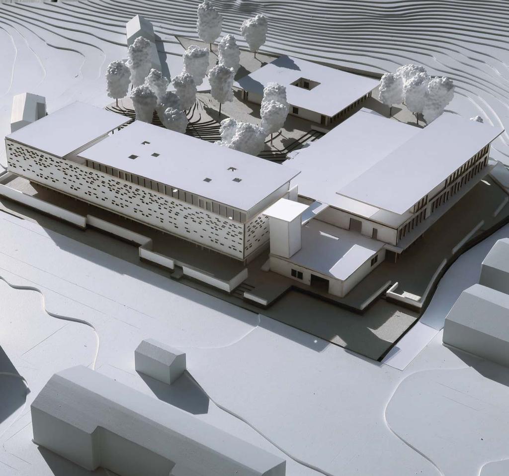 Fasad mot Slättgårdsvägen / Facade towards Slättgårdsvägen I kontrast till den aktiva och livliga skolgården behövs även