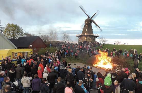 KOMMANDE PROGRAMPUNKTER VALBORG firas traditionsenligt vid Aggarps Kvarn den 30 april. Bålet tänds kl 20.00 och Svedala Manskör sjunger.
