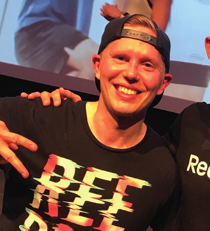Hon ser till att alla känner sig inkluderade och brinner för att motivera andra till att uppnå sina mål. Tränare för LesMills Nordic samt sponsrad Reebokatlet.