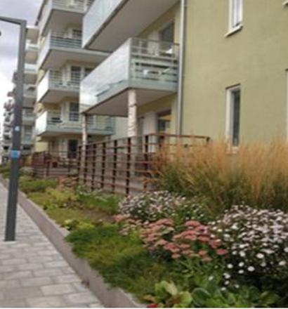 Fördröjning och magasinering av dagvatten uppstår då vattnet tillåts infiltrera, rinna in i, anläggningen snabbare än vad det tillåts rinna ut.