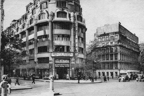 net Ciné Actualité L Auto i Palais Berlitz 1932.