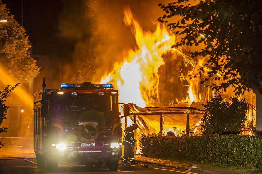 samt fönster i byggnaden till