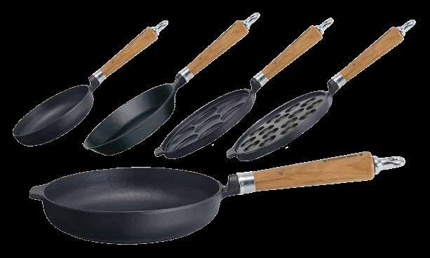 MAESTRO EXCLUSIVE LINE Stekpannor med exklusiva ekträskaft. Fry pans with Oak wood, de Luxe handles.