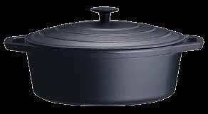 The cast iron lids are equipped with rings that will make the condense in the pot drip back on the food inside to prevent dry texture in the food. Bakelite knobs can be used in oven to 220ºC.