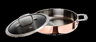 The two layers of copper and aluminum creates an excellent and even heat distribution, and the stainless steel 18/10 inside a hygienic and easily mantained