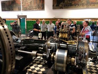 Herpå fulgte en rundvisning på Nimbus museet, hvor Nimbus entusiaster kunne fortælle om den danske motorcykel start, udvikling og endeligt. Men der kører stadig godt 10.