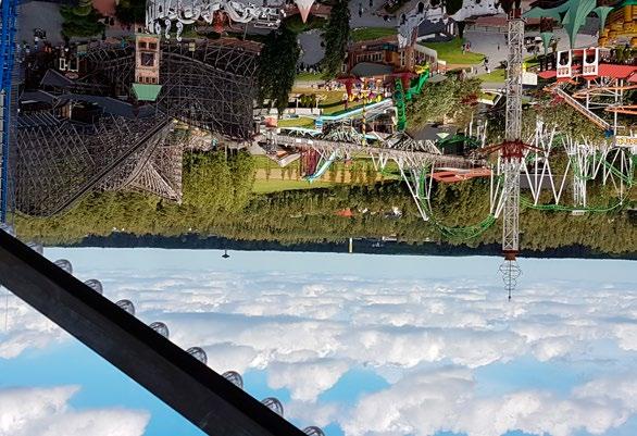 Norsk/dansk/svenska gruppen har hittat varandra. 8 Kveldsutsikt fra hotellet. vid Bottenviken, åker vi mot Powerpark som inte var så lätt att hitta bland tallarna.