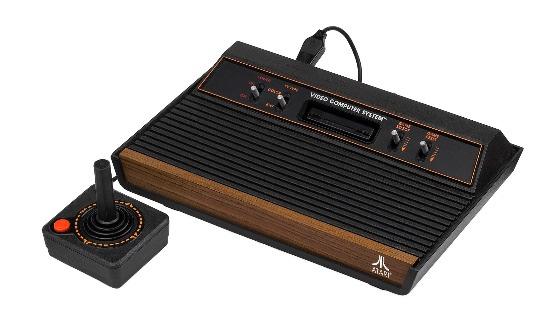 När Atari 2600 designades valde man att använda 6507 processorn. Denna är jämförbar med en 16-bitars 40-pin 6502 processor, fast i en mindre och billigare 28-pin kapsel.