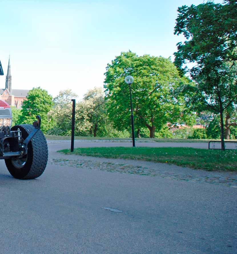 Från slätt till berg, från öppna fält till radodlingar, från grönytevård till gatuarbete de nya McCormick CX-L och CX-LC (T) traktorerna känner inga gränser; lätta, kompakta, kraftfulla och