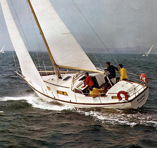 1969 hade Christoph Rassy kommit ingång med sin Rasmus och han frågade om vi ville göra inredningarna. Det höll vi på med i två år och gjorde runt 35 båtar om året. Då var vi tre-fyra man.