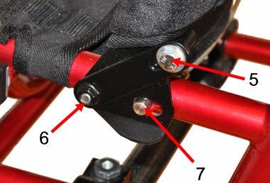 INSTÄLLNINGAR 3) Ryggstödet Bambino (Fig. 9,10 och11) Ryggstödets höjd (Fig. 9) Lossa först bultarna på båda sidor, se bild 9. Därefter släpper du loss ryggklädseln från spännremmarna.