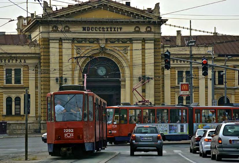 4 BELGRAD Ladda ner fler reseguider på www.aftonbladet.se/reseguider 17 5 x resa hit 5 x rörelse Flyg Till Belgrads flygplats, Nikola Tesla Airport, kommer du lättast med Air Serbia eller Wizzair.