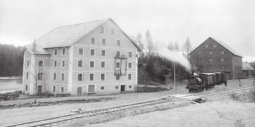 Någon som kan berätta Ur om Hvar denna 8 dag bild? Här har vi ännu en oidentifierad bild. Här är den trevliga bilden fotograferad av Hovfotograf B Hakelier, Örebro 1905.