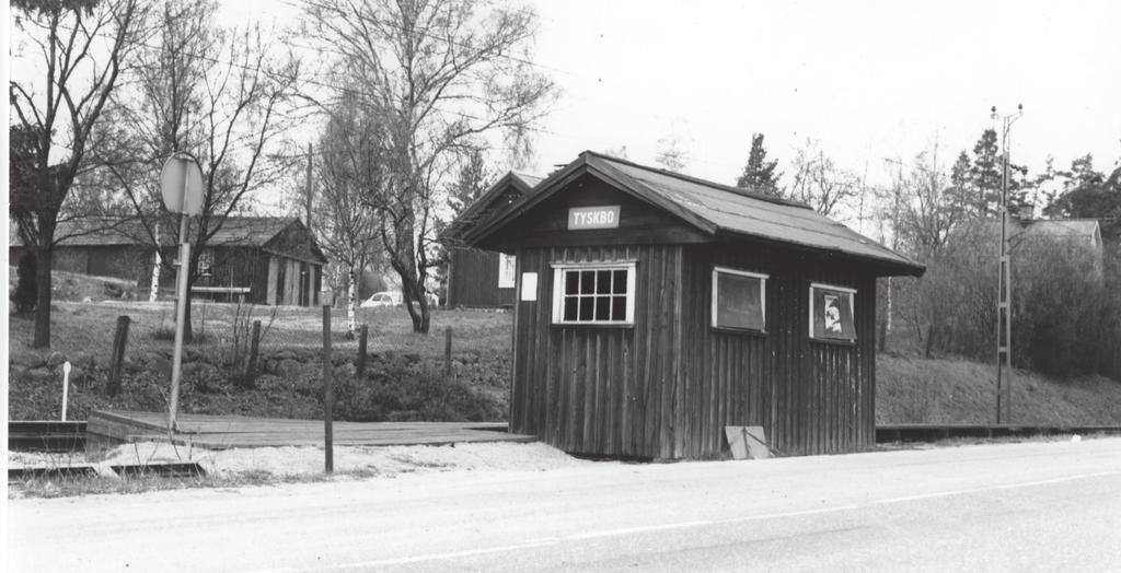 Det blåser runt Tyskbo! P. L. Svensson 16 maj 1970 Tyskbo var en hållplats på Norra stambanan 2 km söder om Horndals station.