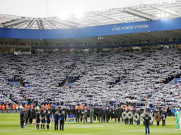 Kransar lades ut för att hedra de omkomna. Vichai s son Aiyawatt var på plats på arenan. Innan matchen marcherade fansen från stadens centrum ut till arenan.