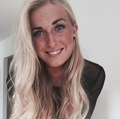 Hon är tränare och presentatör åt Les Mills i BODYJAM, BARRE och SH BAM samt utbildar och föreläser i GFMi (Group Fitness Management intensive).