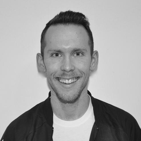 Just nu jobbar jag som instruktör i Bodybalance, bodypump, bodycombat, barre move och yoga på Nordic Wellness i Göteborg. När jag inte befinner mig i gruppträningssalen studerar jag till dietist.