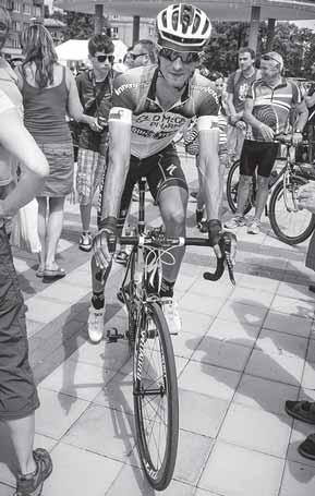 www.sport.sk CYKLISTIKA 35 Slovenský cyklista PETER VELITS včera odletel na štart 100. ročníka Tour de France Ako to bude do tretice na Alpe-d Huez?