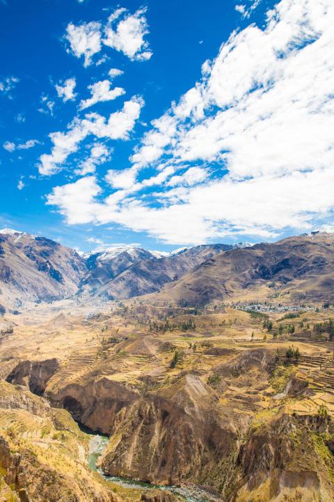 Dag 6: Arequipa till Colca Canyon. Dagen börjar tidigt då vi blir hämtade med buss för att fortsätta vår 17 dagars rundresa i Peru till Colca Canyon.