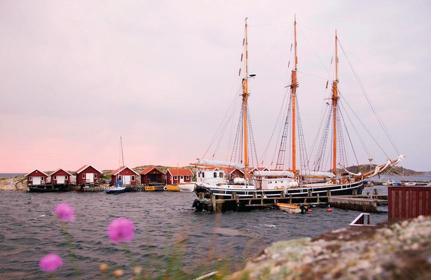 Gullholmen BÅTLIJER / FERRY LIE Marstrand-kärhamn--Käringön ORUT Dejlig Cruise dejligcruise.