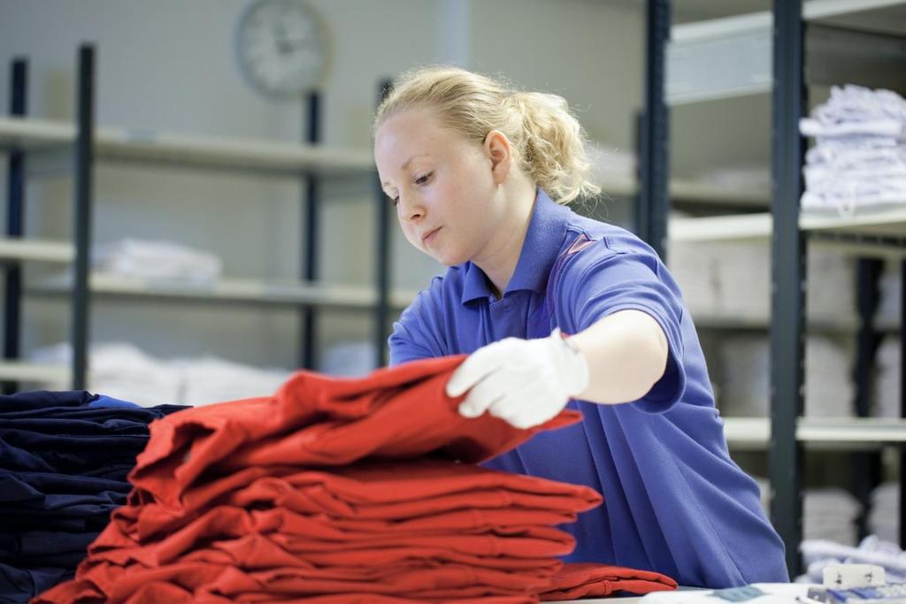 Tillämpning Leverantörerna skall vidta lämpliga åtgärder för att innehållet i Koden förmedlas vidare till de anställda och till andra berörda parter i leveranskedjan.