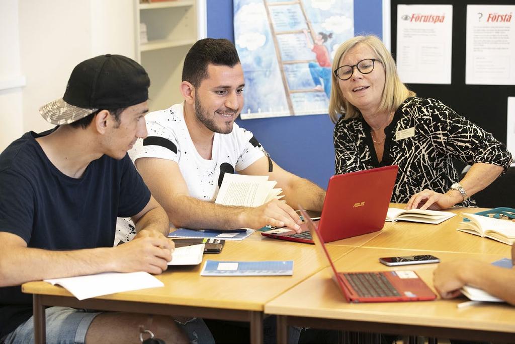 Introduktionsprogram Program: Preparandutbildningen Individuellt alternativ Språkintroduktion Nå dina mål och förbered dig för gymnasiet Introduktionsprogrammen är till för dig som saknar behörighet