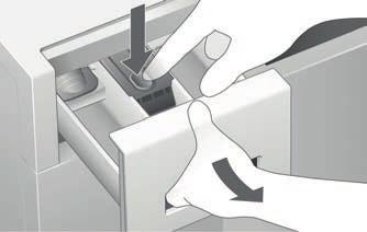 Frostskydd Står din tvättmaskin på en plats med frostrisk, måste genast alla vattenrester avlägsnas från avloppspumpen samt in- och