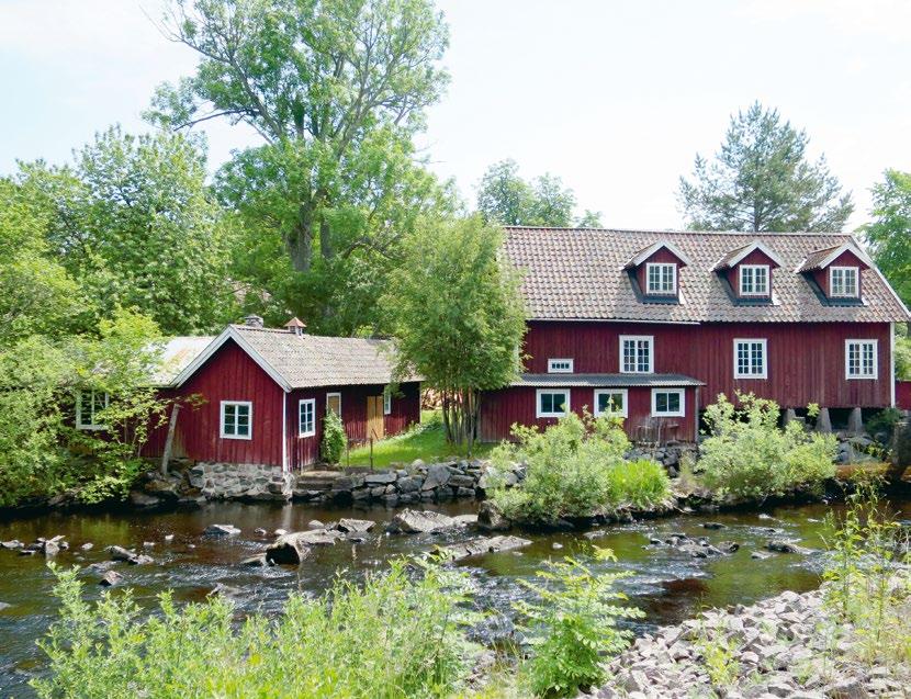 På 1910-talet användes huset av August Sivertssons dotter Elin Johansson. Hon hade begravningsbyrå och sålde bland annat likkistor som hennes pappa tillverkade. 14.
