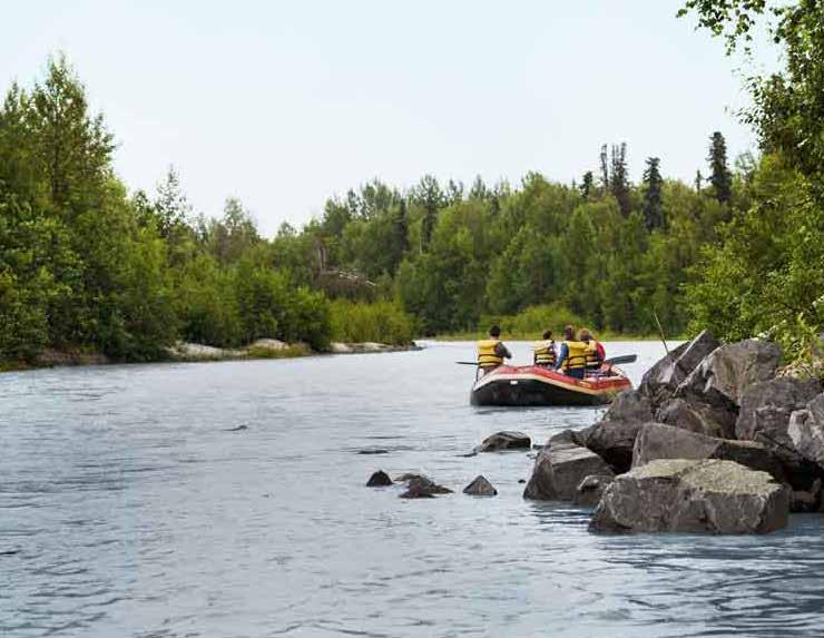 Floden Chena River som flyter genom staden har mycket rikt fiskevatten.